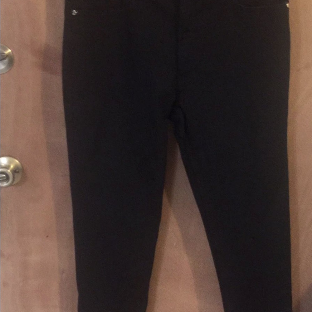 Women’s black pants
